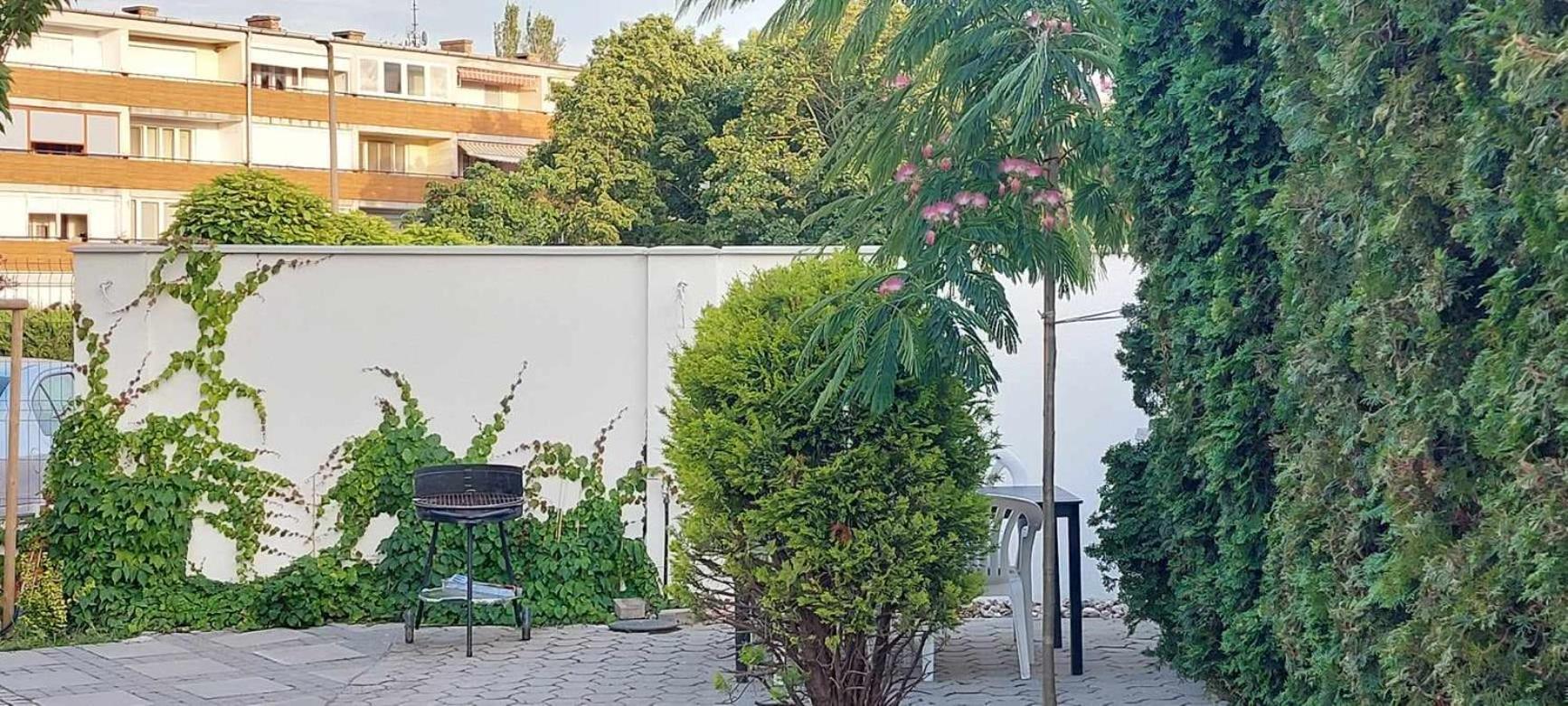 Siesta Apartmanhaz Balatonfuered Bagian luar foto