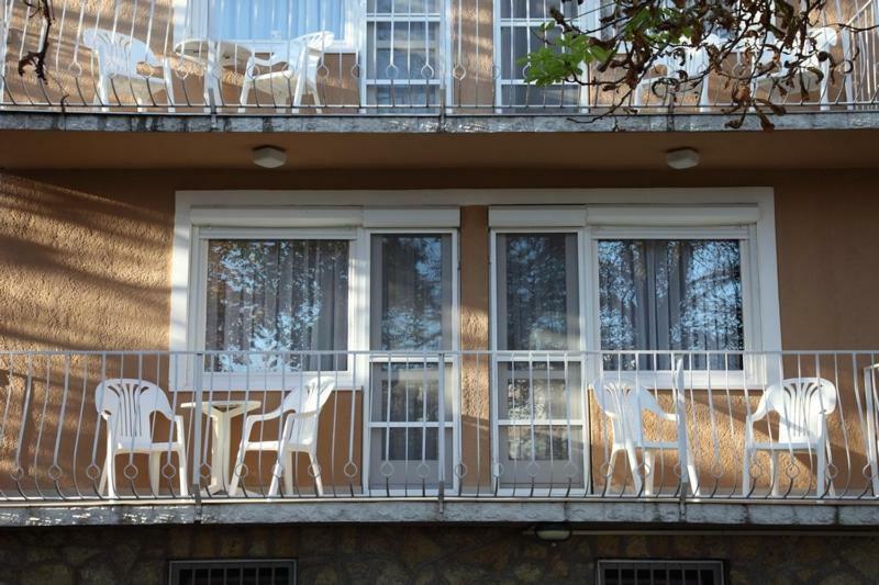 Siesta Apartmanhaz Balatonfuered Bagian luar foto
